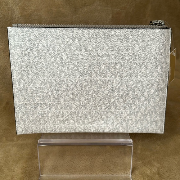 Micheal kors wristlet with studs 10x7 new - Picture 2 of 7